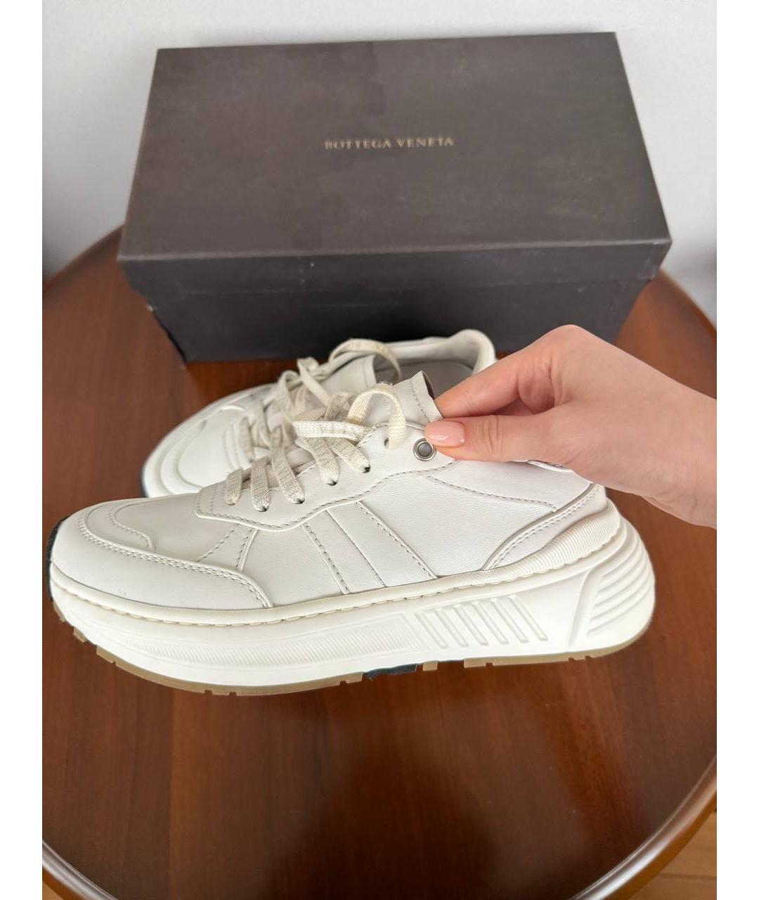 BOTTEGA VENETA Белые кожаные кеды, фото 5