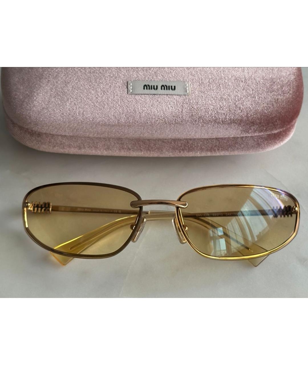MIU MIU Золотые пластиковые солнцезащитные очки, фото 2
