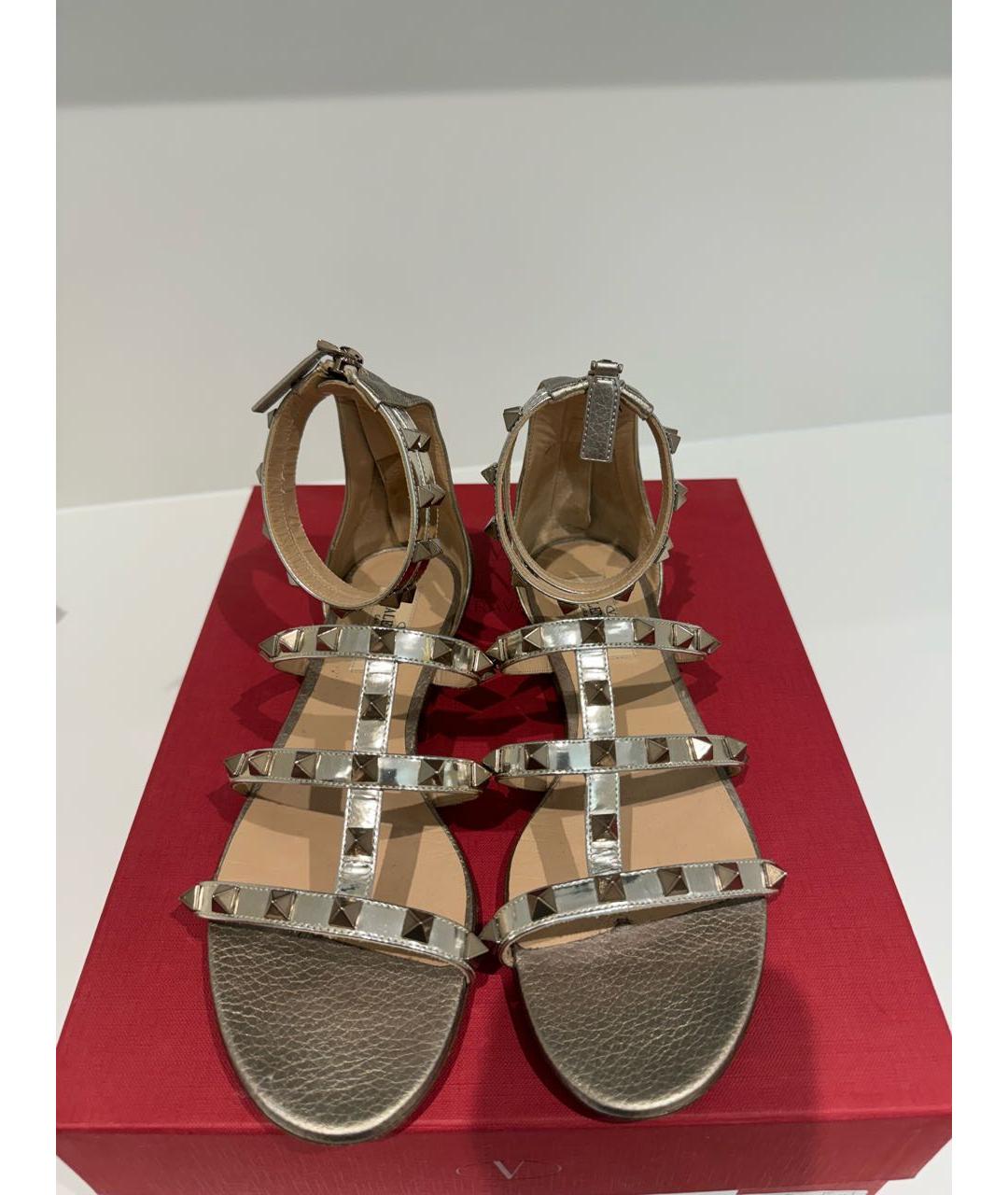 VALENTINO Бежевые кожаные босоножки, фото 2