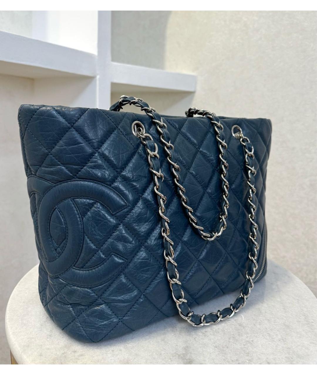 CHANEL Темно-синяя кожаная сумка тоут, фото 2