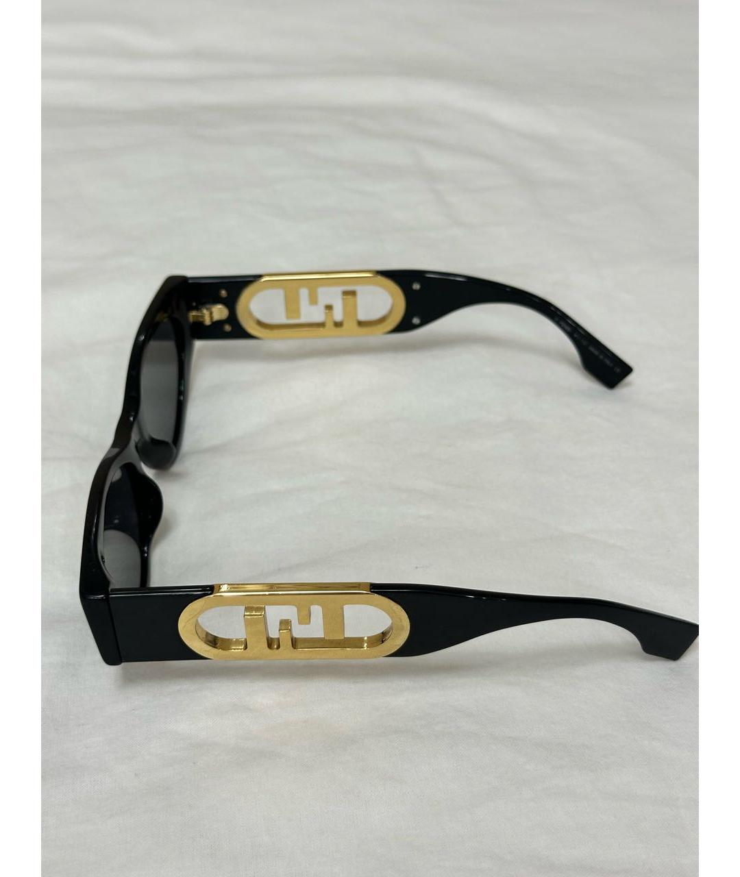 FENDI Черные пластиковые солнцезащитные очки, фото 2