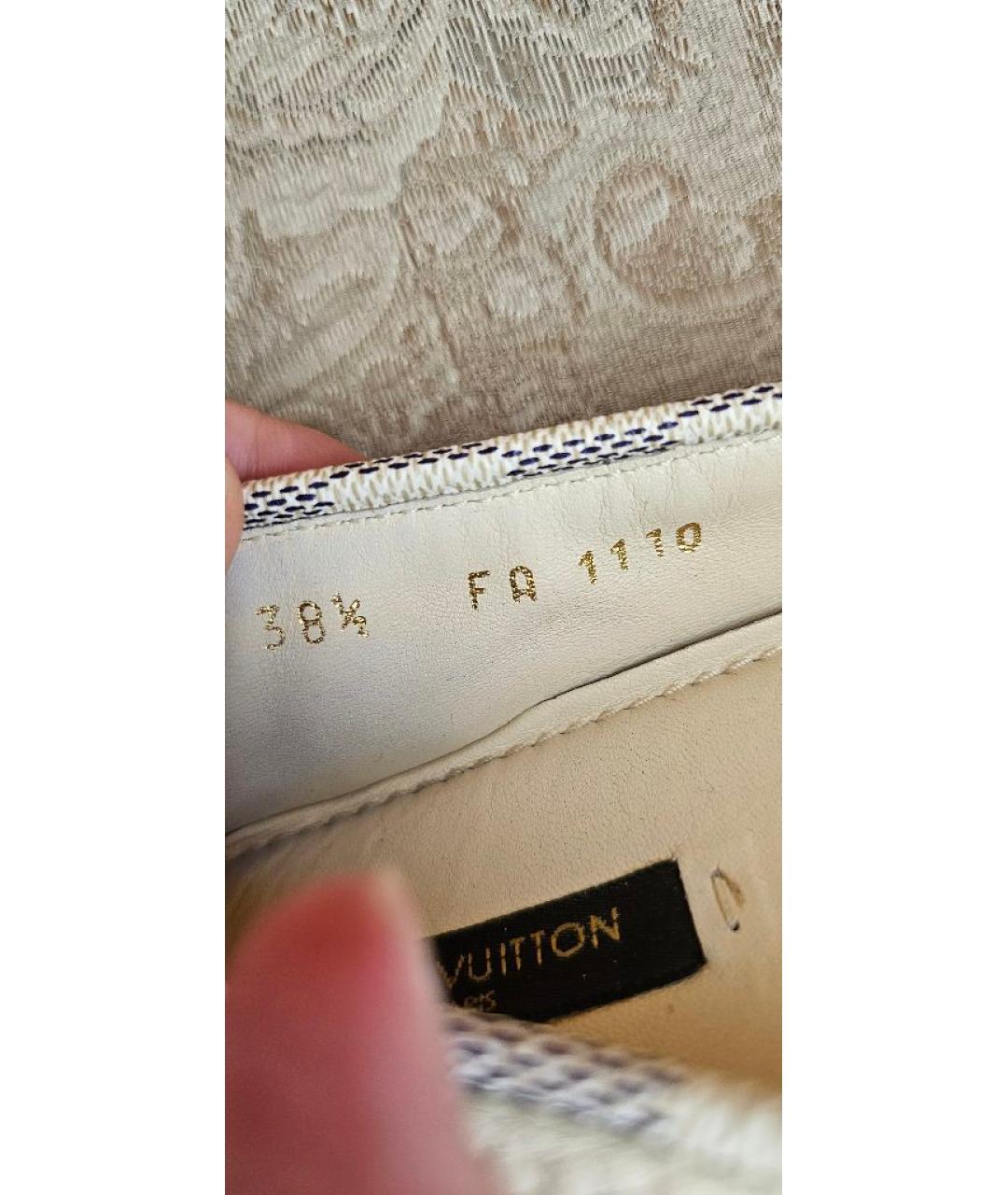 LOUIS VUITTON Белые кожаные балетки, фото 5
