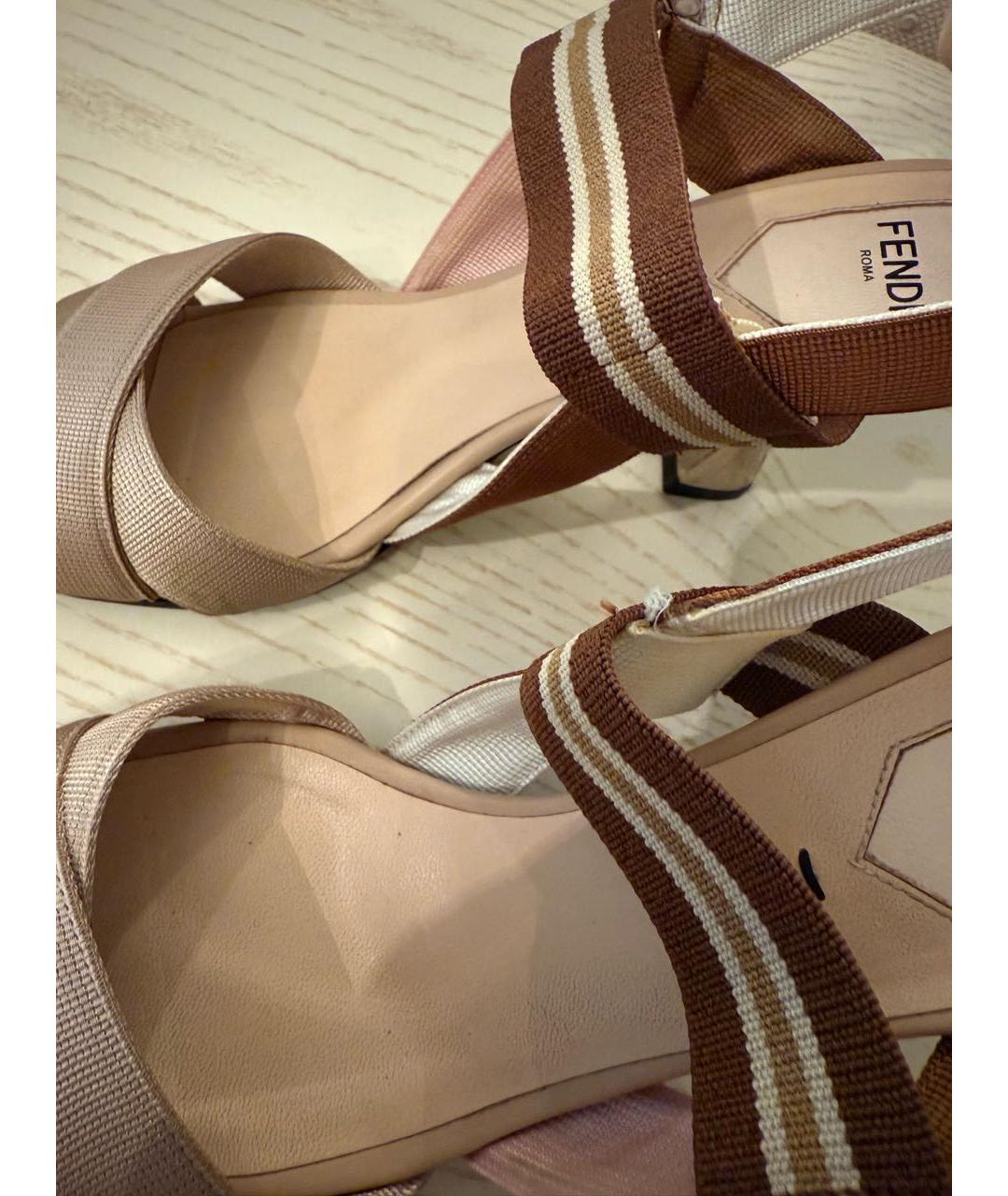 FENDI Бежевые текстильные босоножки, фото 4