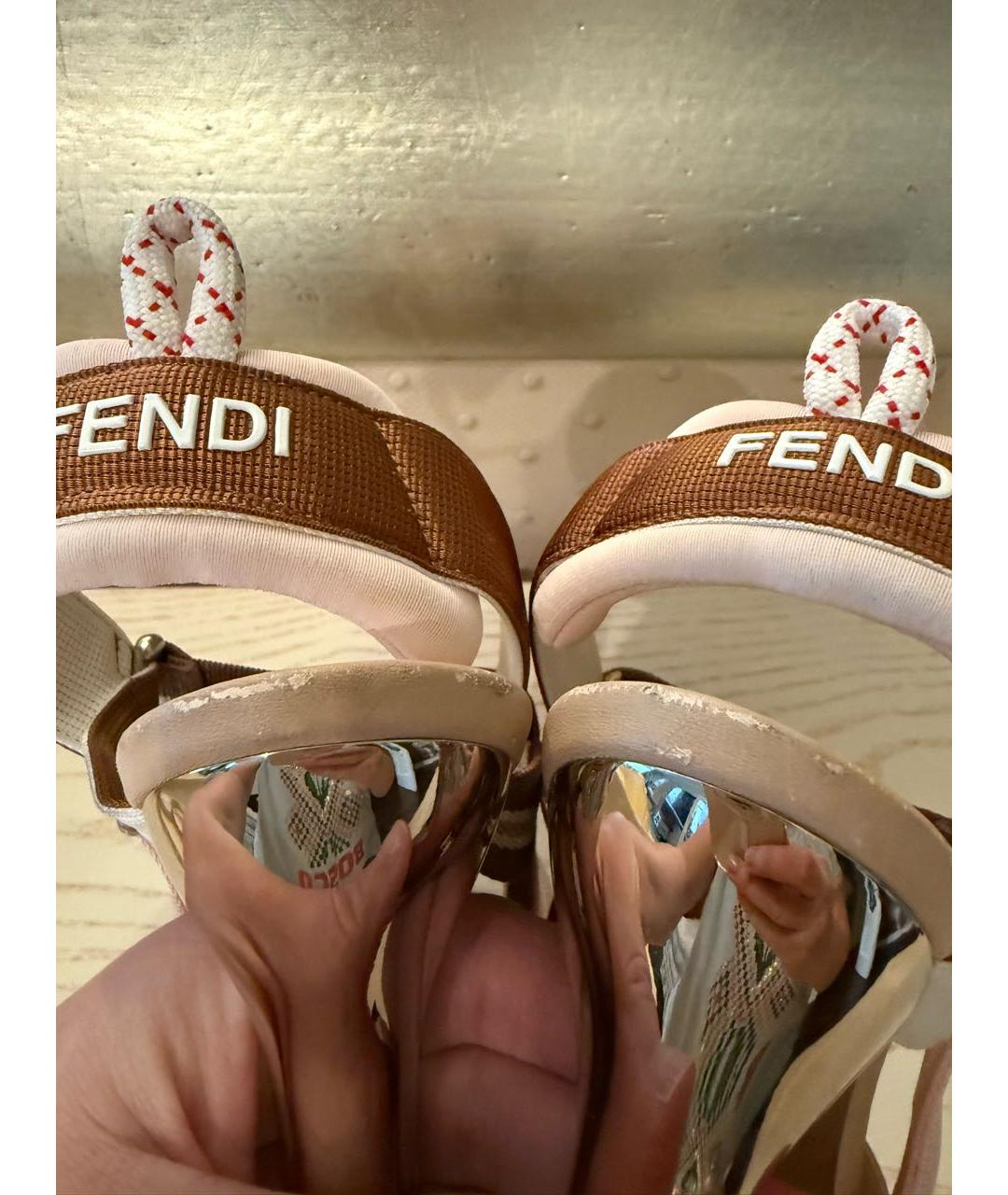 FENDI Бежевые текстильные босоножки, фото 8
