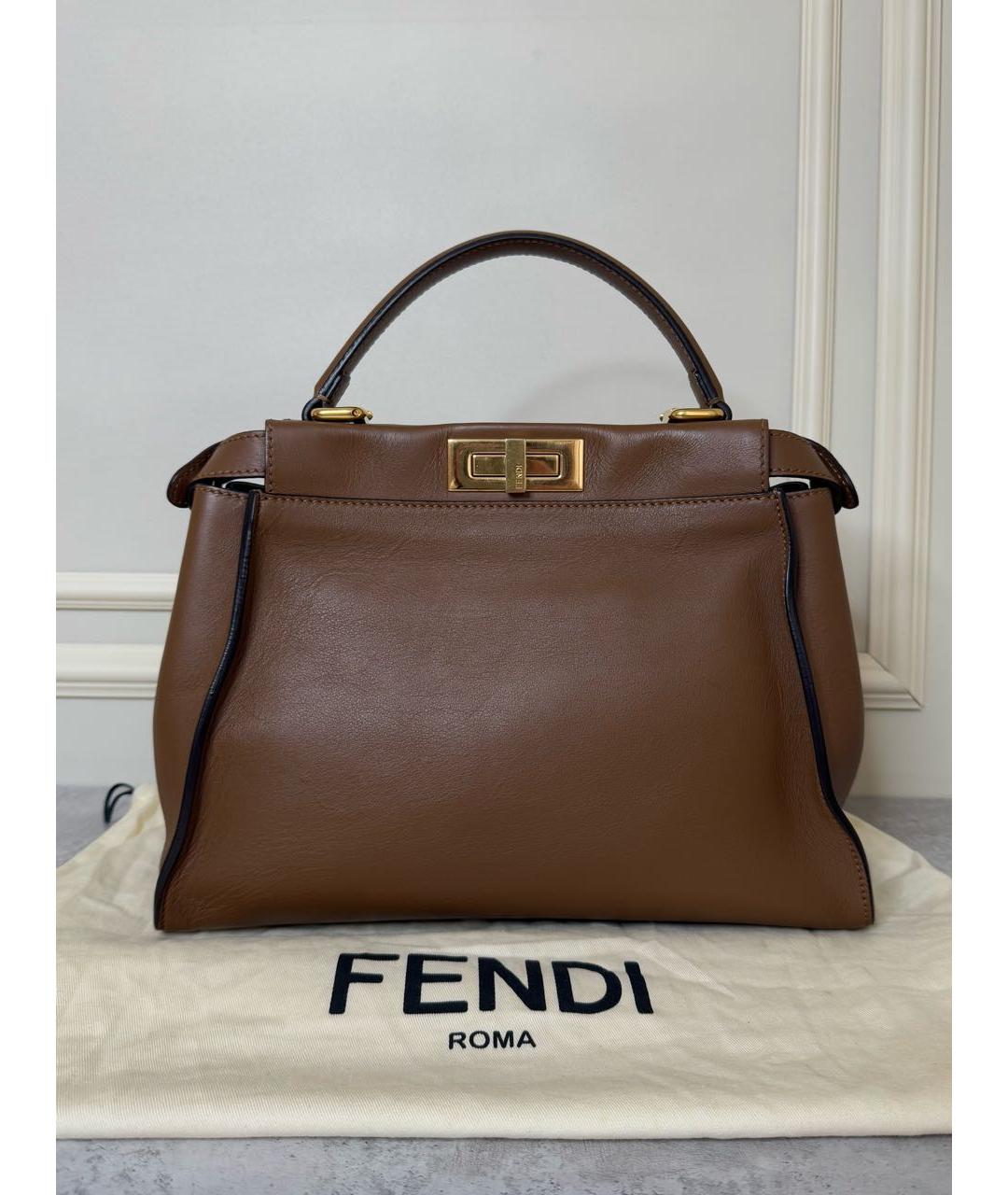 FENDI Коричневая кожаная сумка с короткими ручками, фото 2