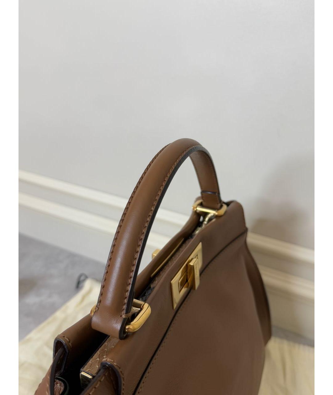 FENDI Коричневая кожаная сумка с короткими ручками, фото 5