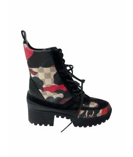 LOUIS VUITTON Ботинки