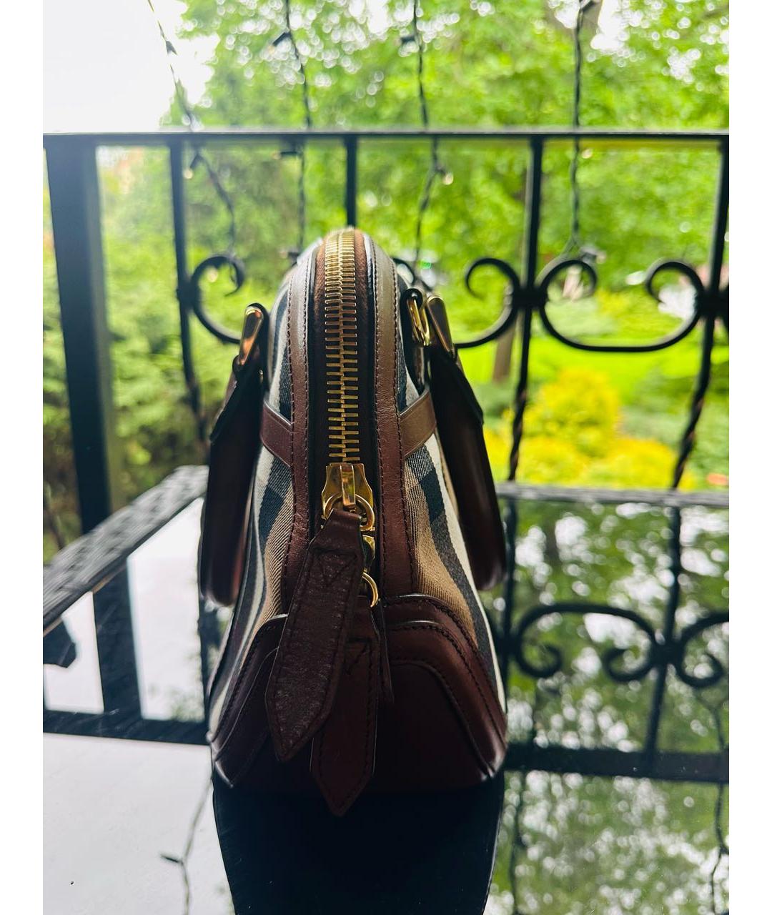 BURBERRY Коричневая сумка с короткими ручками, фото 2