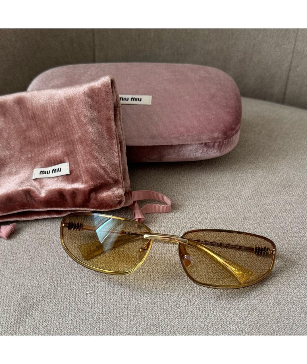 MIU MIU Золотые металлические солнцезащитные очки, фото 2
