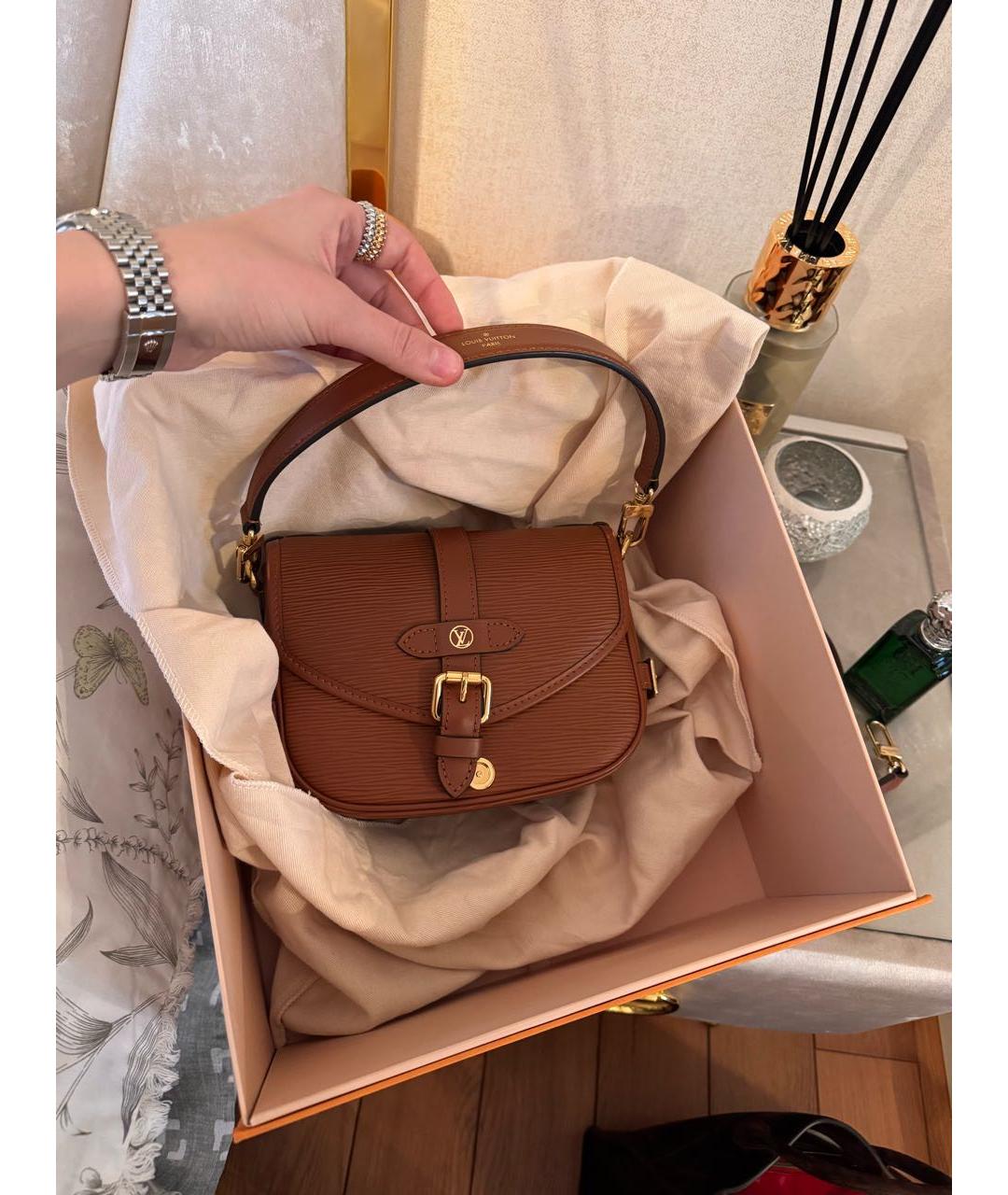 LOUIS VUITTON Коричневая кожаная сумка через плечо, фото 2