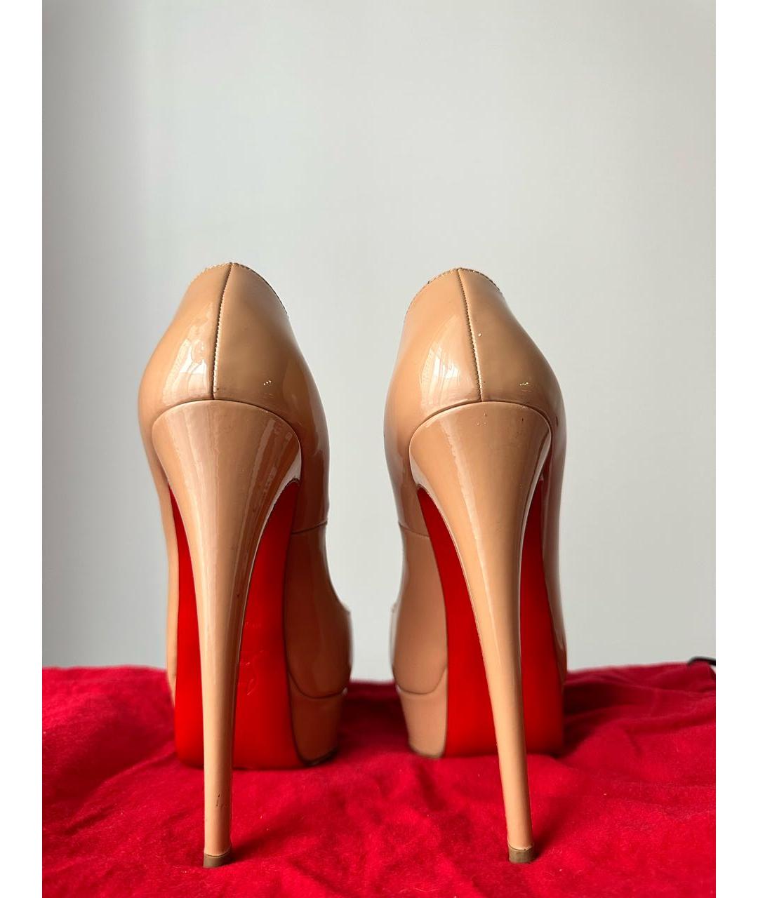 CHRISTIAN LOUBOUTIN Бежевые кожаные туфли, фото 4