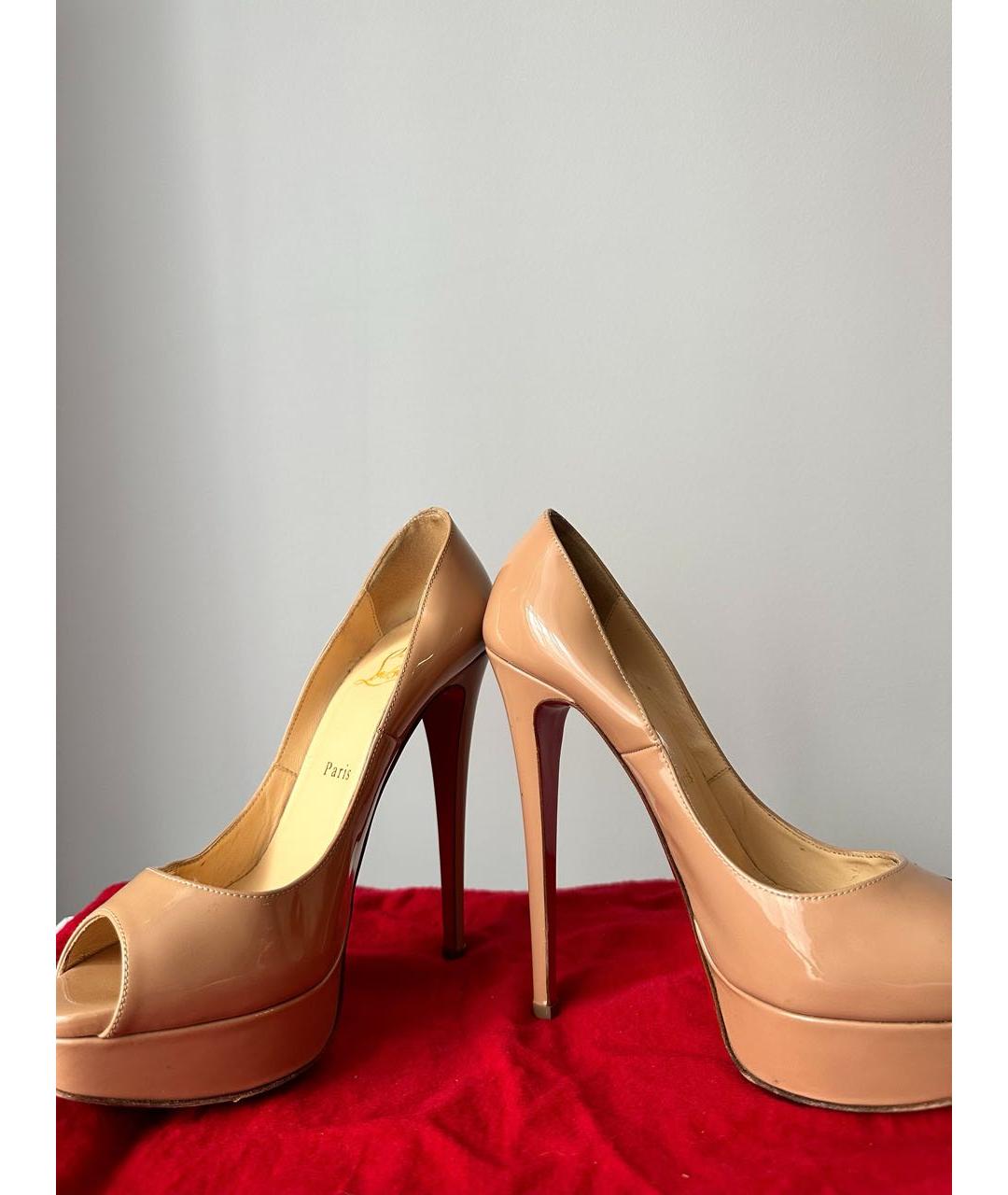 CHRISTIAN LOUBOUTIN Бежевые кожаные туфли, фото 3