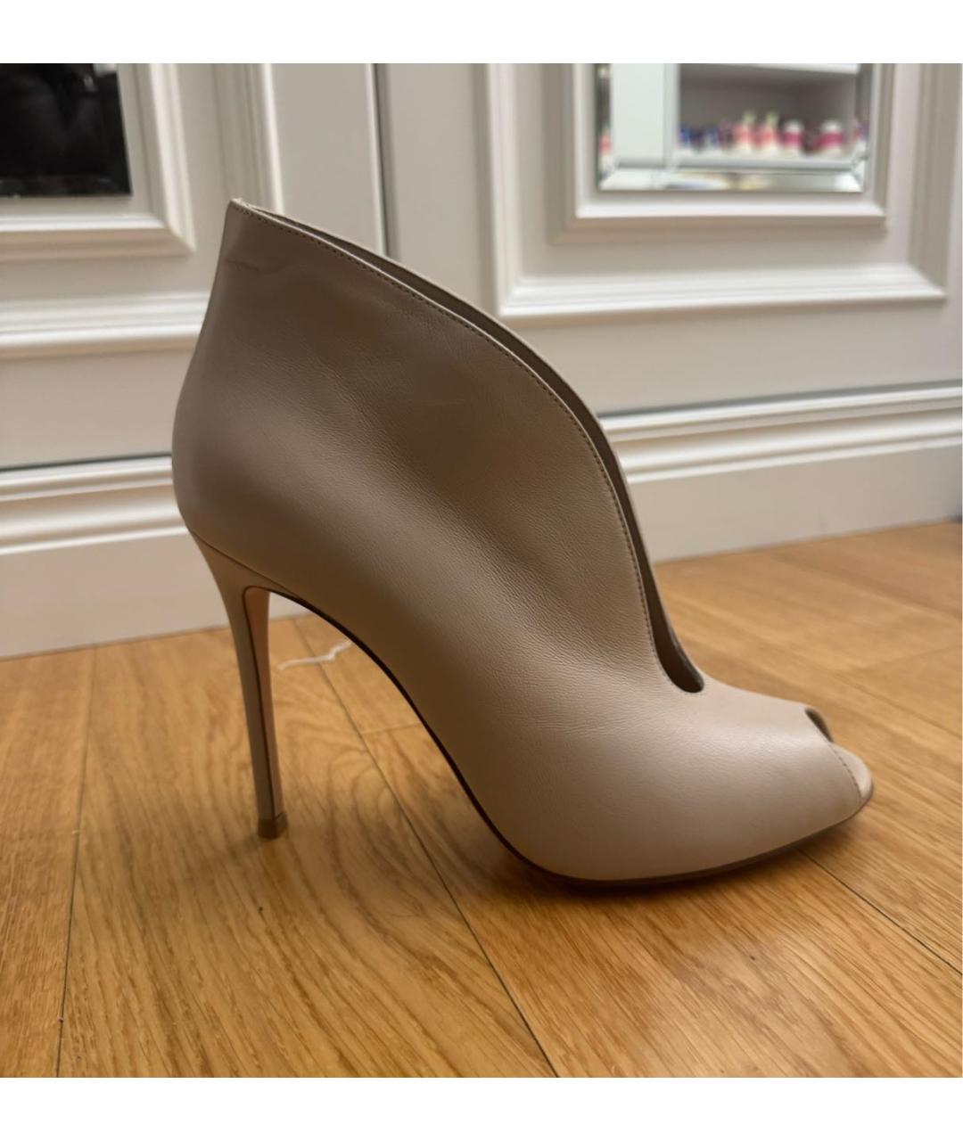 GIANVITO ROSSI Бежевые кожаные ботильоны, фото 5