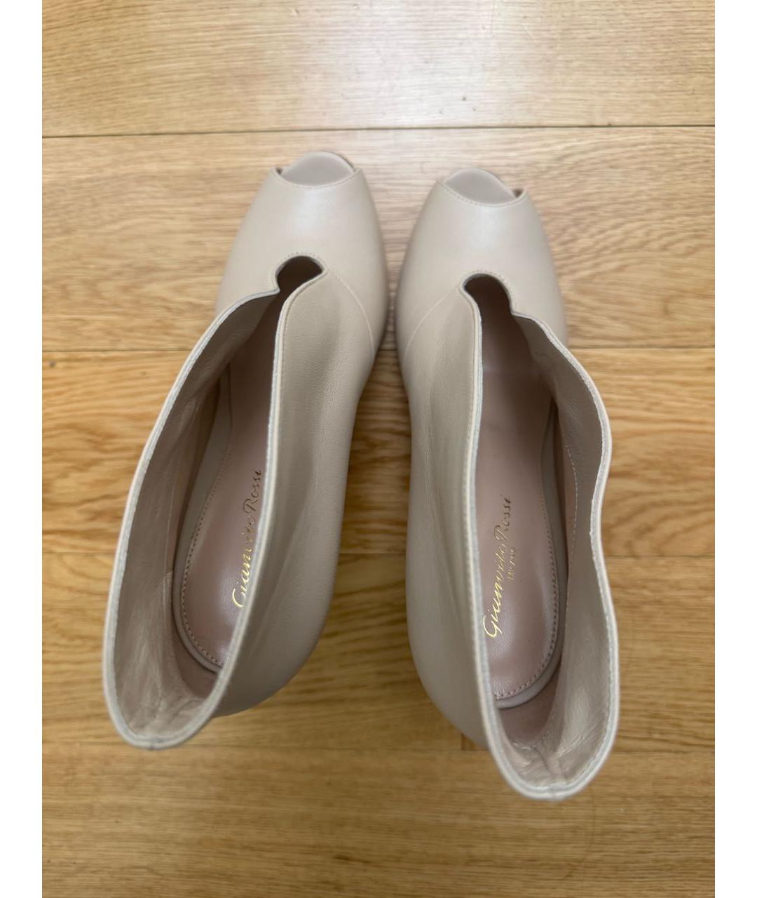 GIANVITO ROSSI Бежевые кожаные ботильоны, фото 3