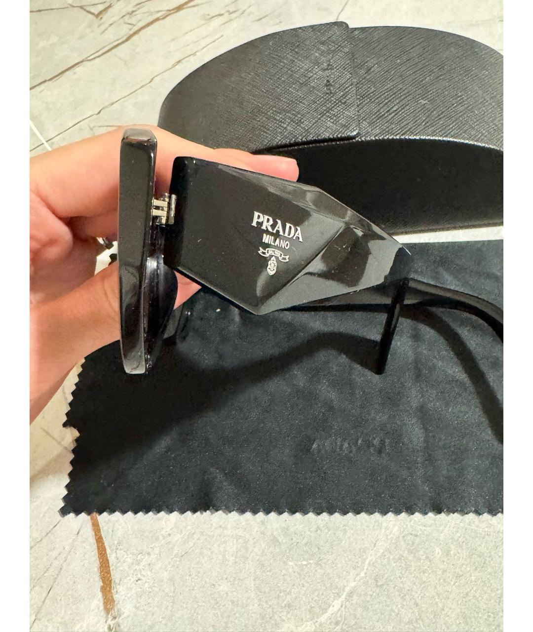 PRADA Черные пластиковые солнцезащитные очки, фото 3