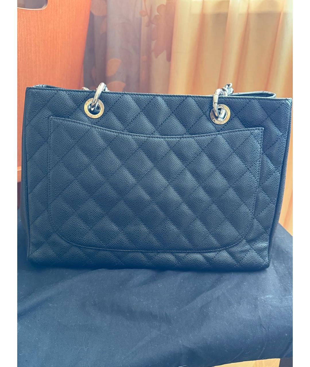 CHANEL Черная кожаная сумка тоут, фото 3