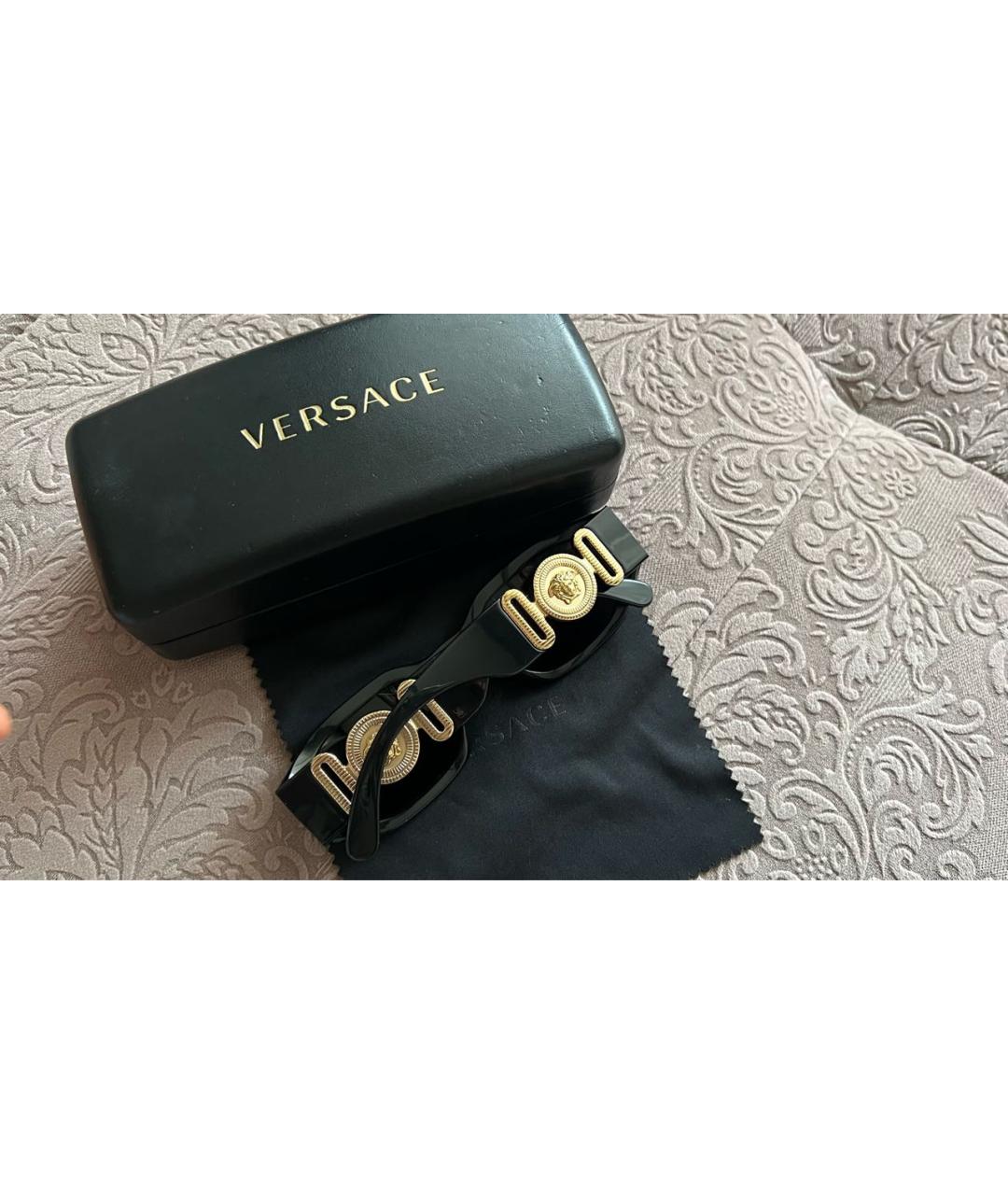 VERSACE Черные пластиковые солнцезащитные очки, фото 2