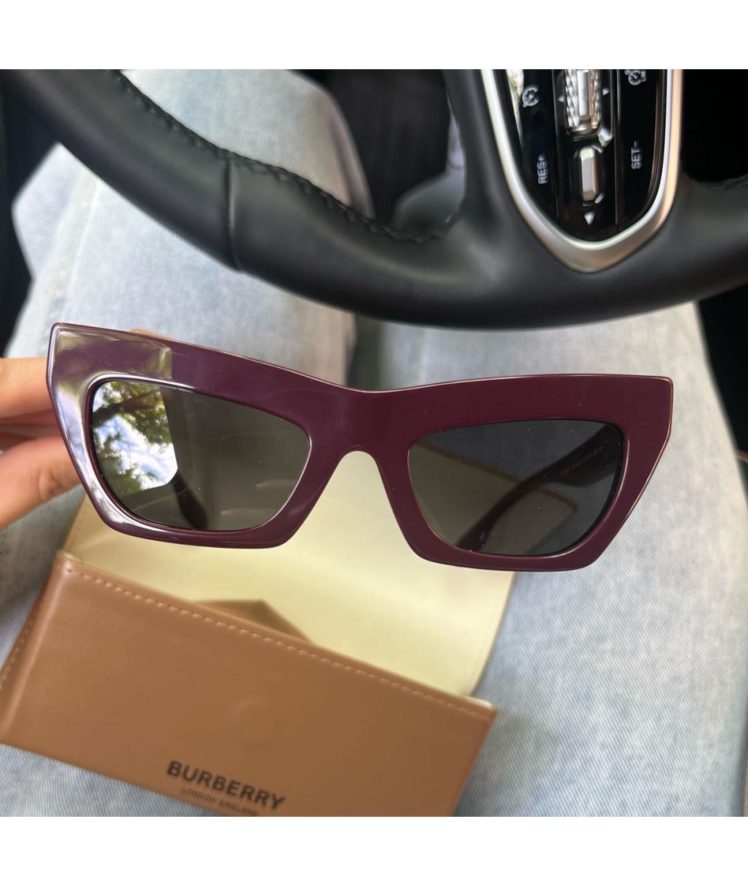 BURBERRY Бордовые пластиковые солнцезащитные очки, фото 5