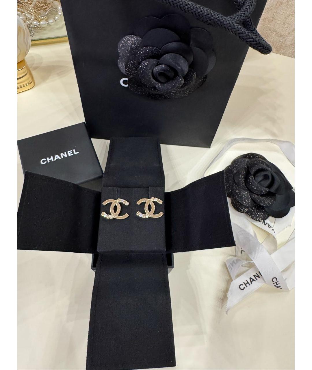 CHANEL Золотые металлические серьги, фото 2