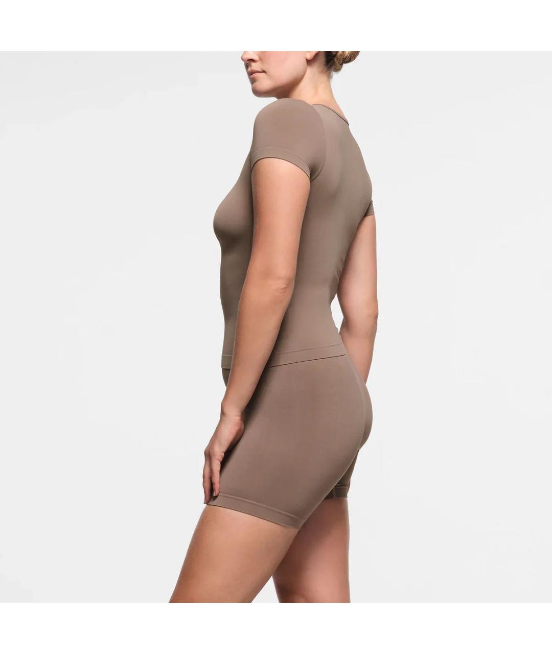 SKIMS Коричневая синтетическая футболка, фото 3