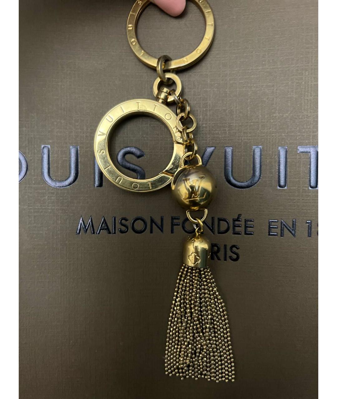 LOUIS VUITTON Золотой брелок, фото 7