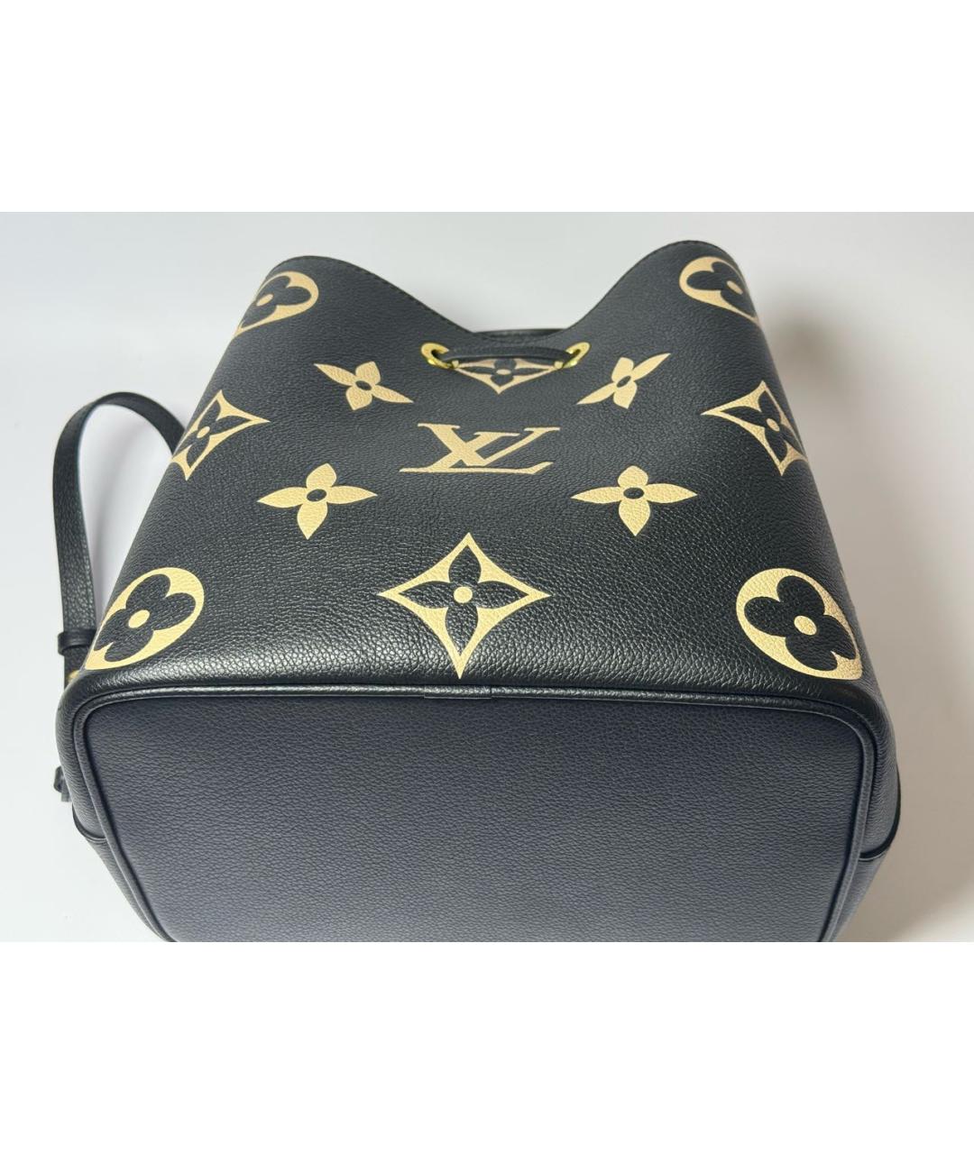 LOUIS VUITTON Черная кожаная сумка через плечо, фото 6