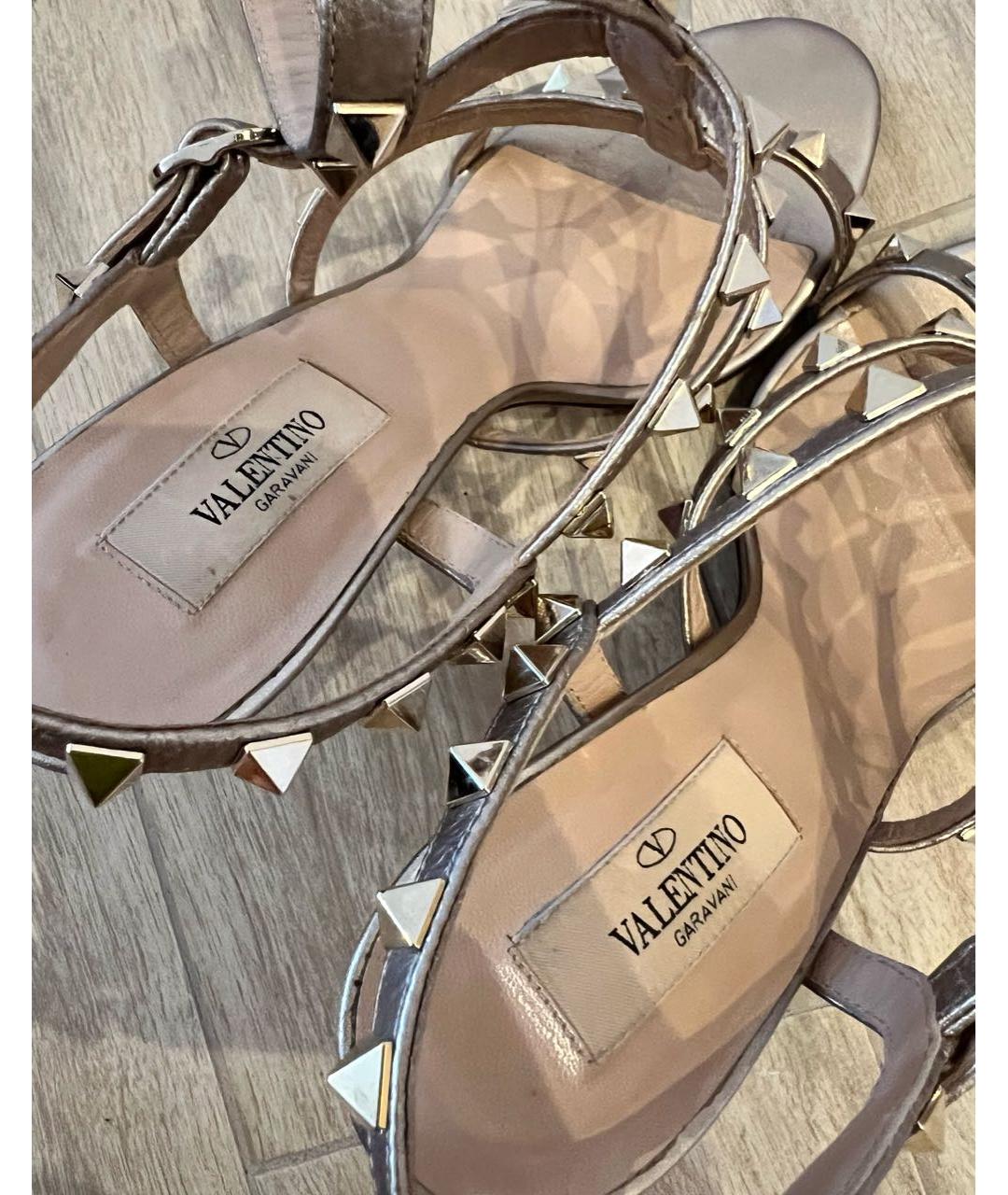 VALENTINO Золотые кожаные босоножки, фото 4