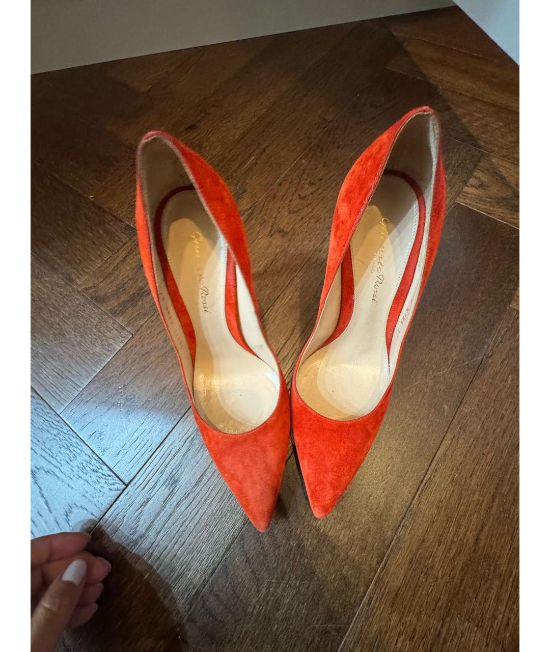 GIANVITO ROSSI Оранжевое замшевые туфли, фото 5