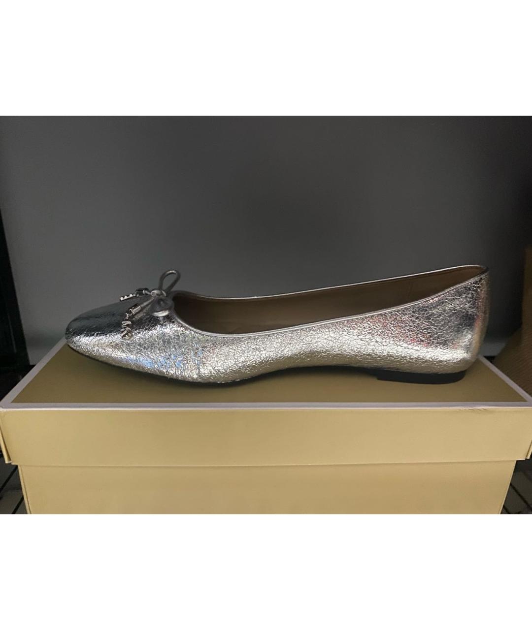 MICHAEL MICHAEL KORS Серебряные балетки, фото 6