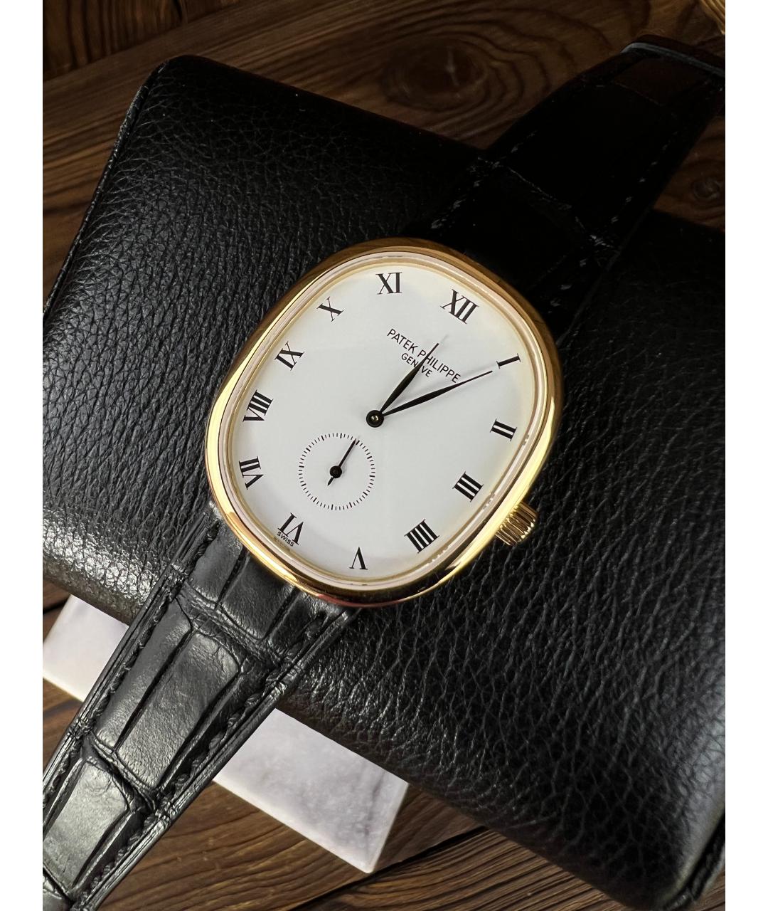 PATEK PHILIPPE Часы из желтого золота, фото 2