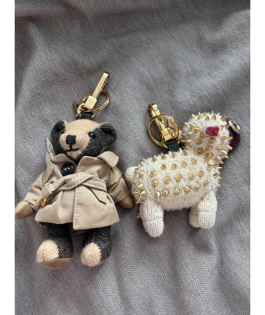 BURBERRY Бежевый брелок, фото 2