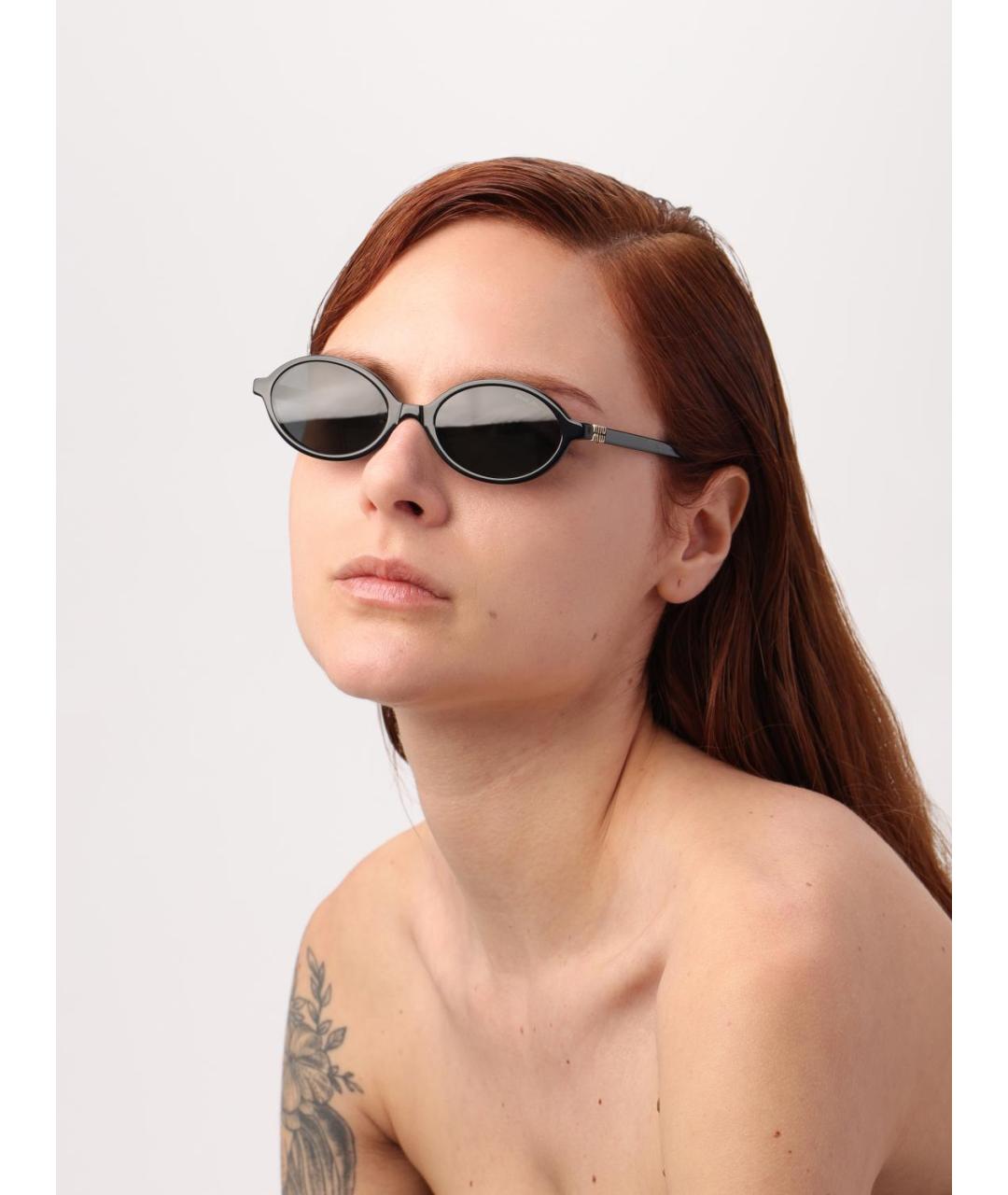 MIU MIU Черные пластиковые солнцезащитные очки, фото 2