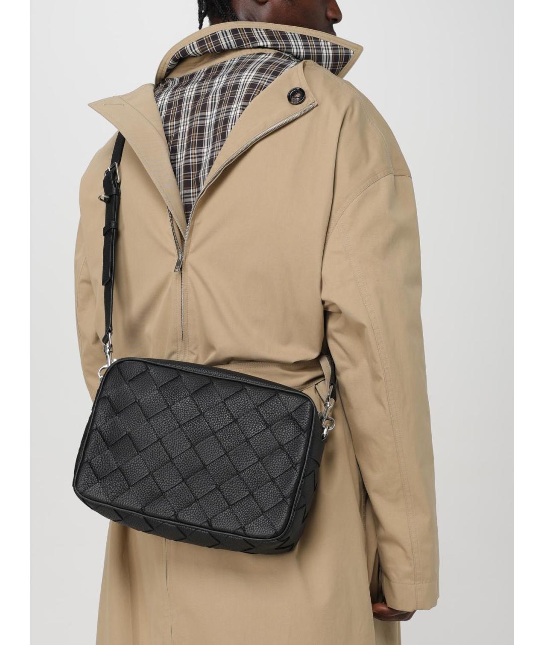 BOTTEGA VENETA Черная кожаная сумка на плечо, фото 2