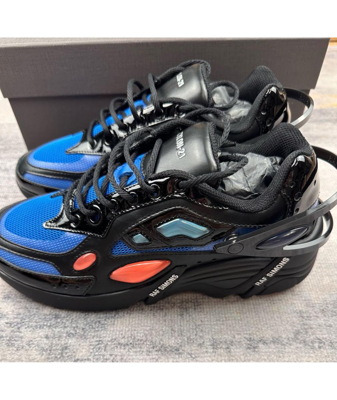 RAF SIMONS Черные низкие кроссовки / кеды из лакированной кожи, фото 3