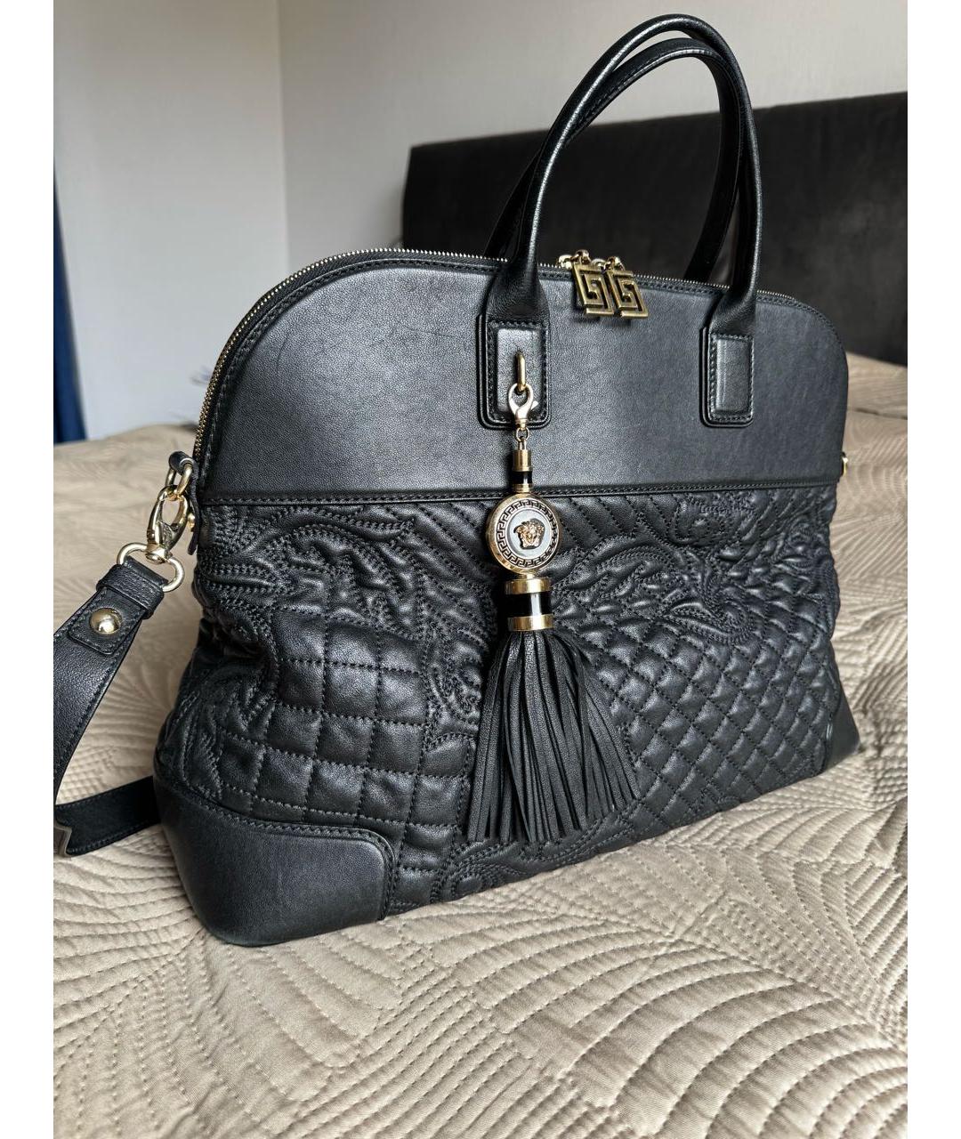 VERSACE Черная кожаная сумка с короткими ручками, фото 2