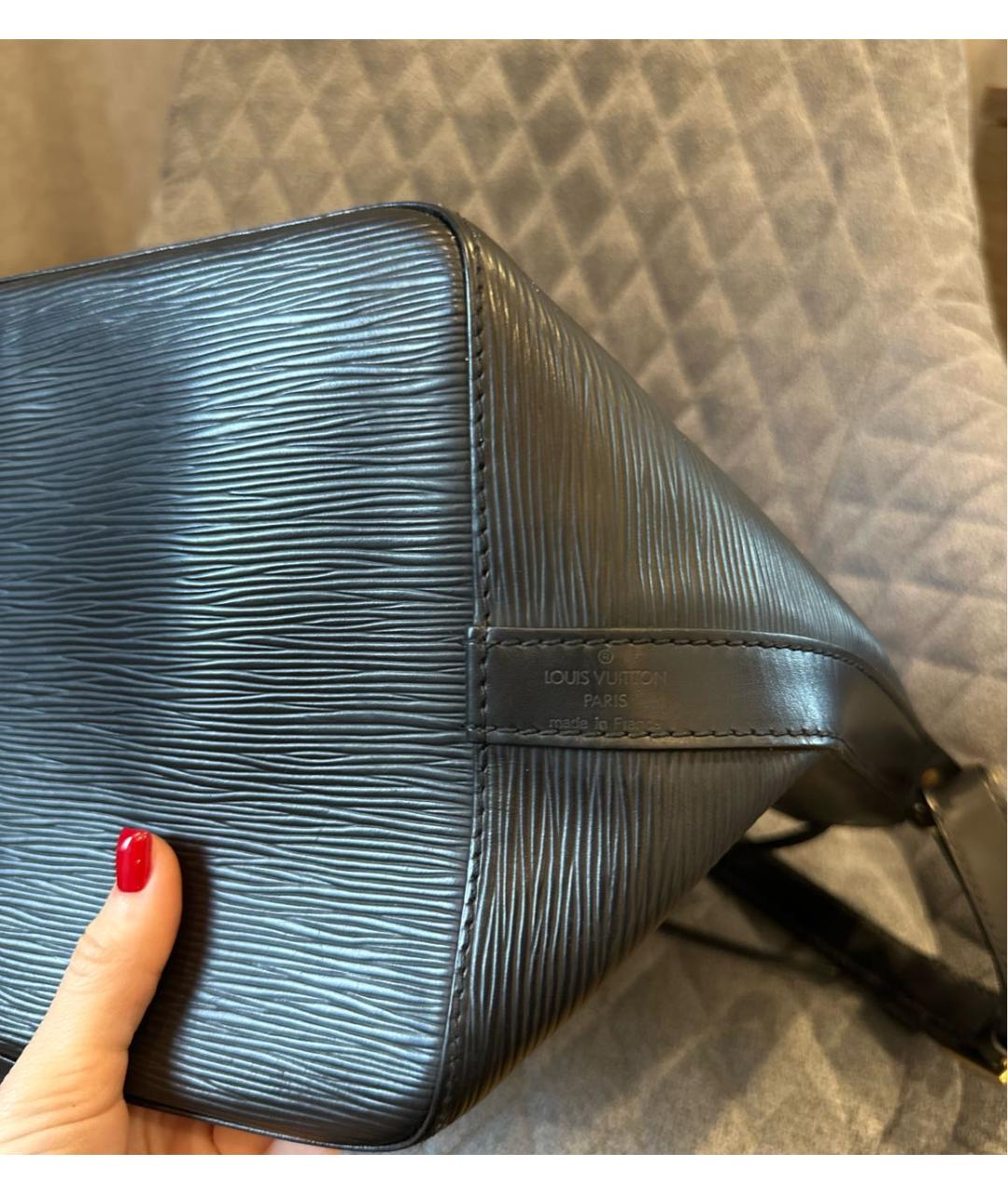 LOUIS VUITTON Черная кожаная сумка с короткими ручками, фото 8