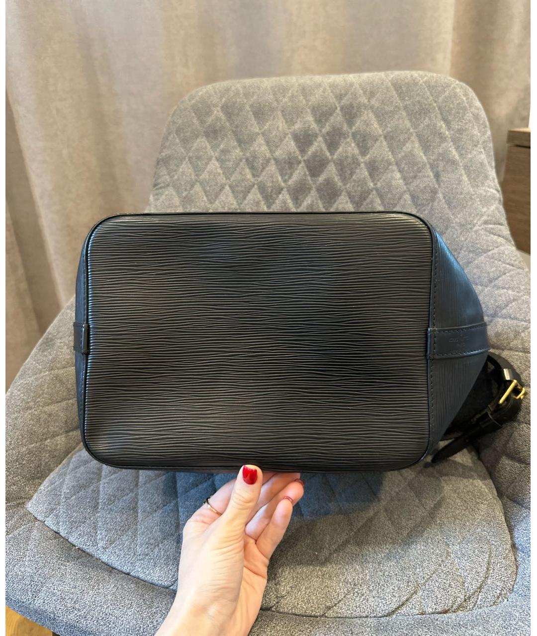 LOUIS VUITTON Черная кожаная сумка с короткими ручками, фото 6