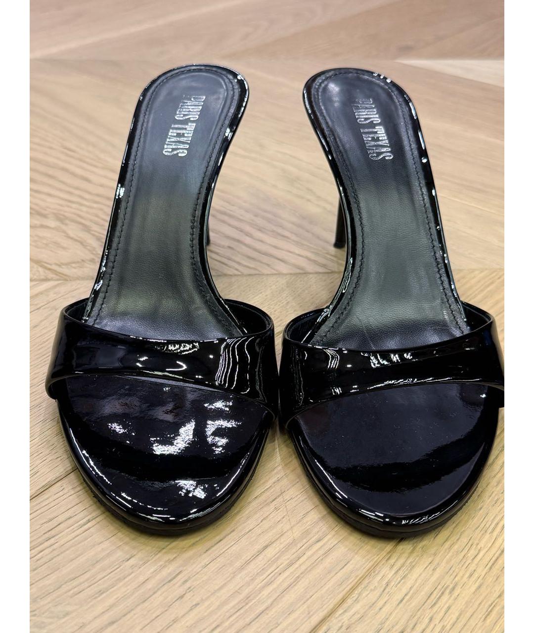 PARIS TEXAS Черные мюли из лакированной кожи, фото 2