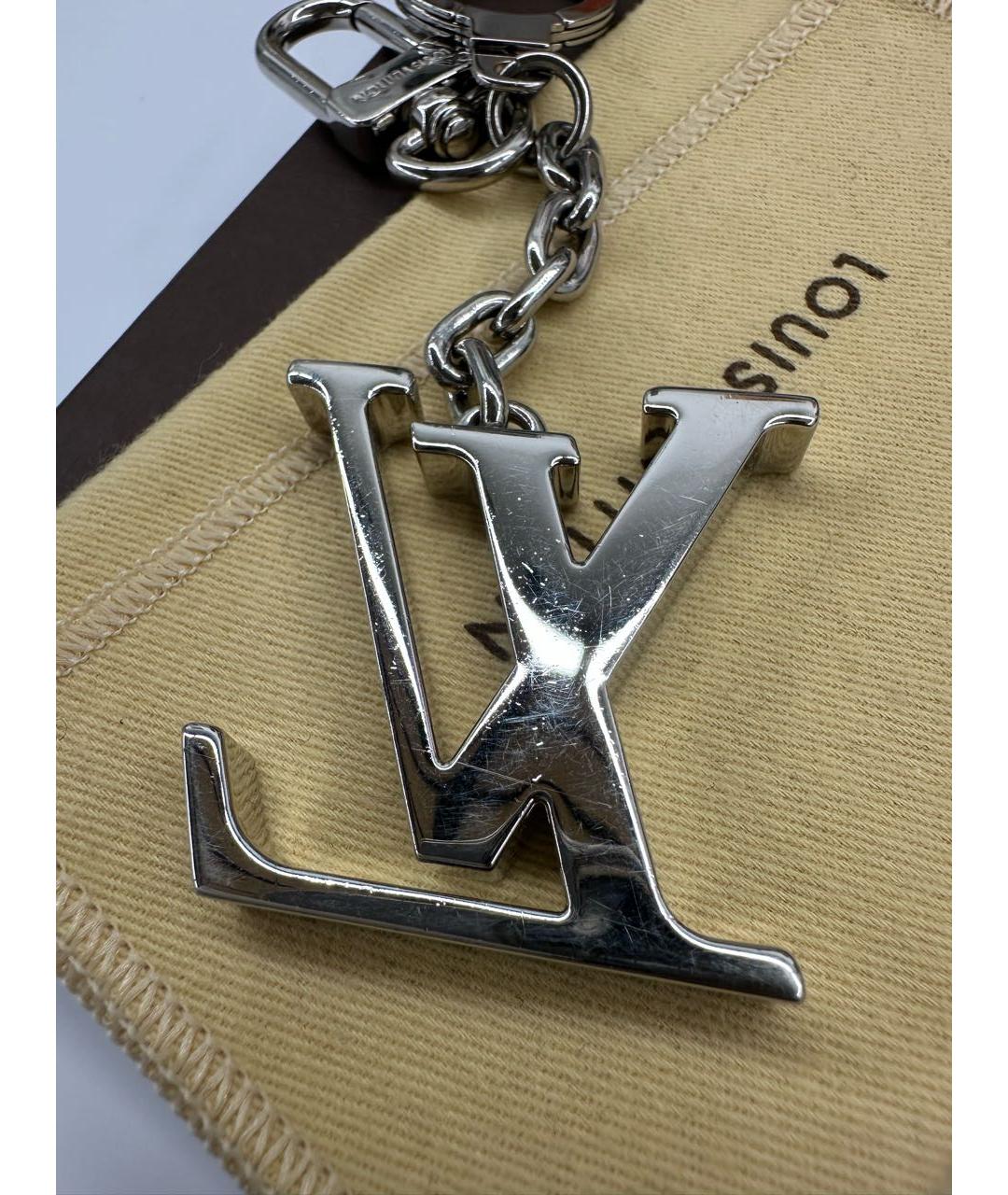 LOUIS VUITTON Серебрянный брелок, фото 7