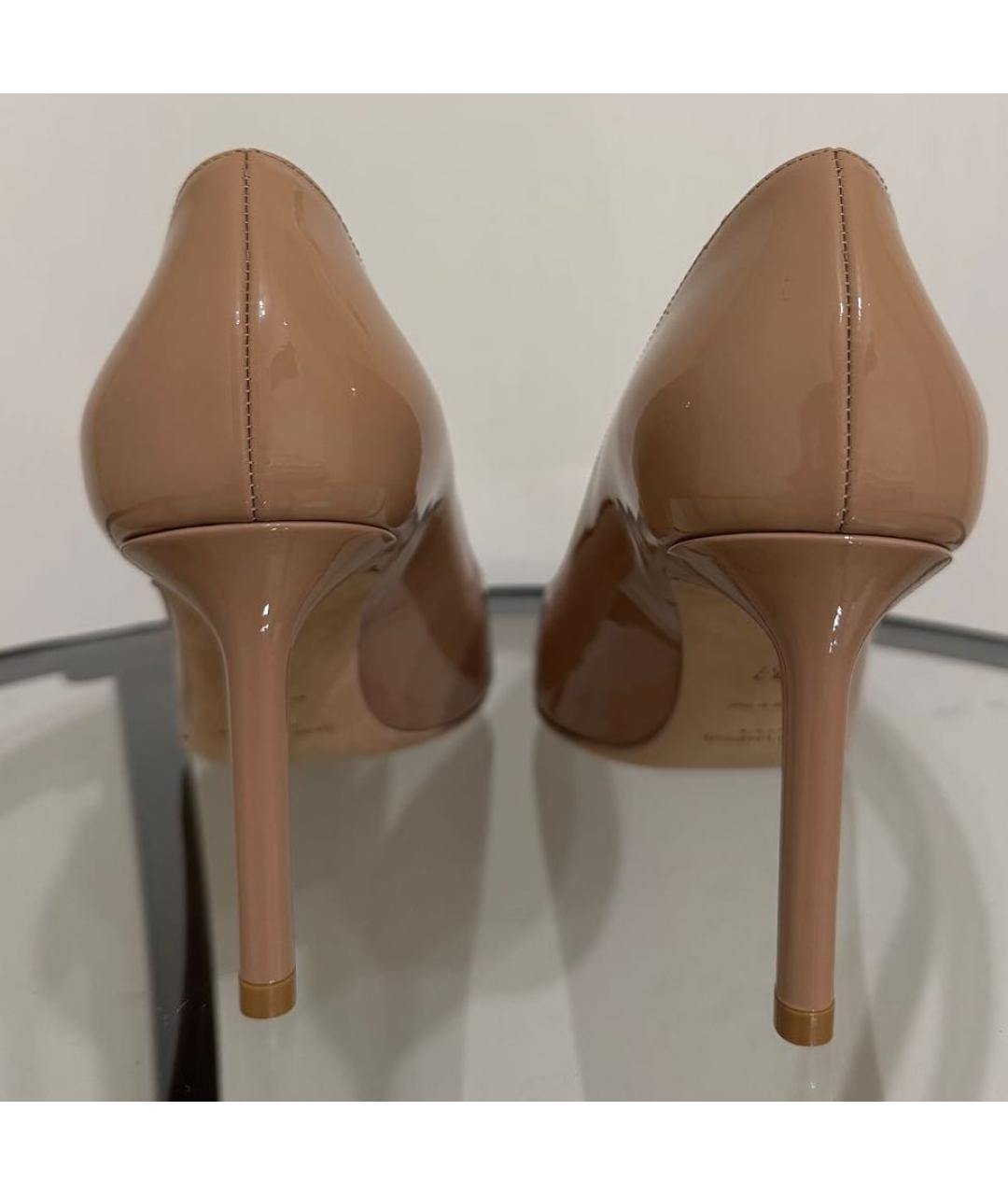 SAINT LAURENT Бежевые туфли из лакированной кожи, фото 4