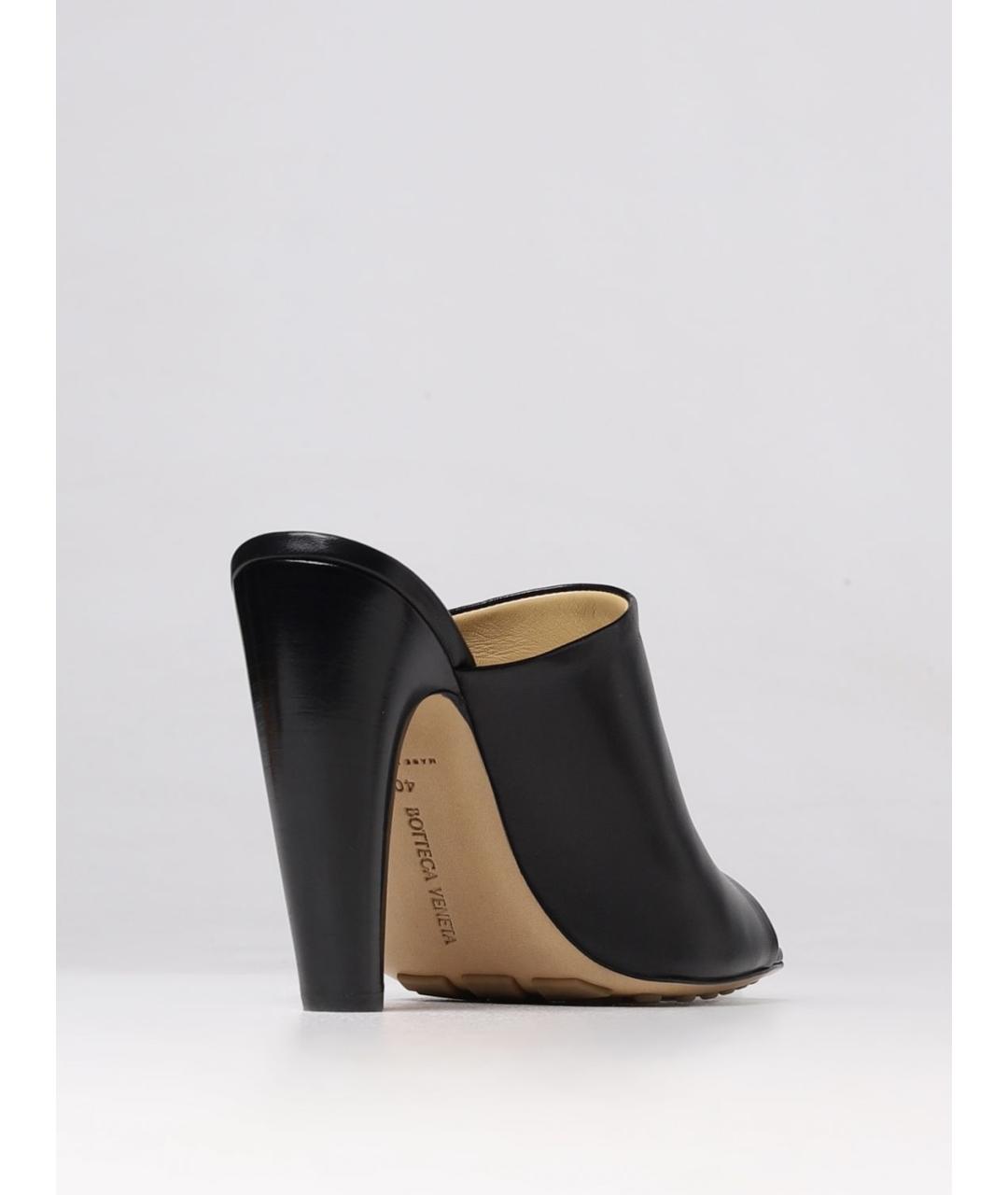BOTTEGA VENETA Черные кожаные мюли, фото 3