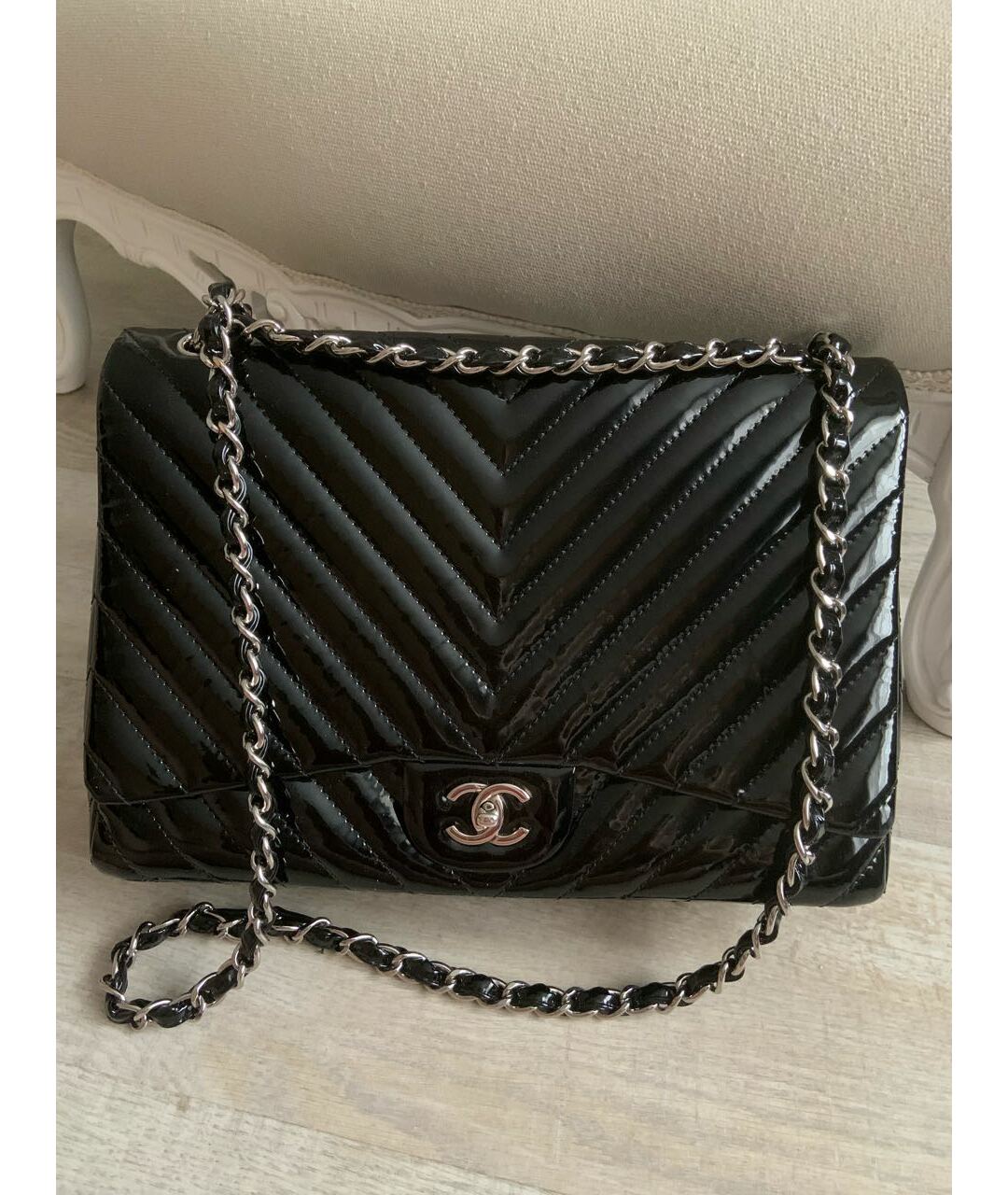 CHANEL PRE-OWNED Черная сумка через плечо из лакированной кожи, фото 4