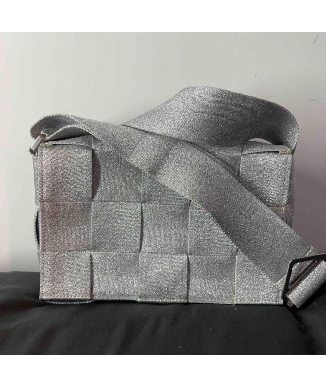 BOTTEGA VENETA Серая пелетеная сумка через плечо, фото 3