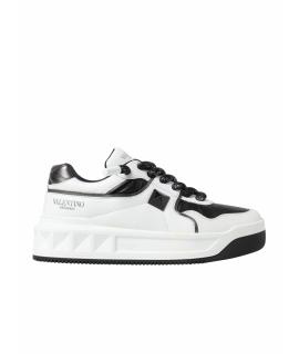 VALENTINO Низкие кроссовки / кеды