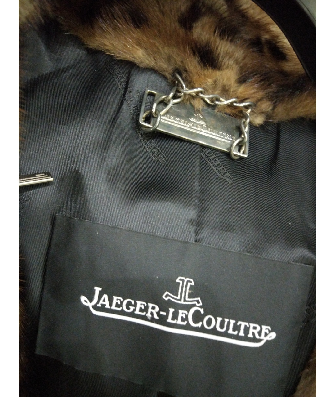 Jaeger-LeCoultre Reverso Черная меховая шуба, фото 6