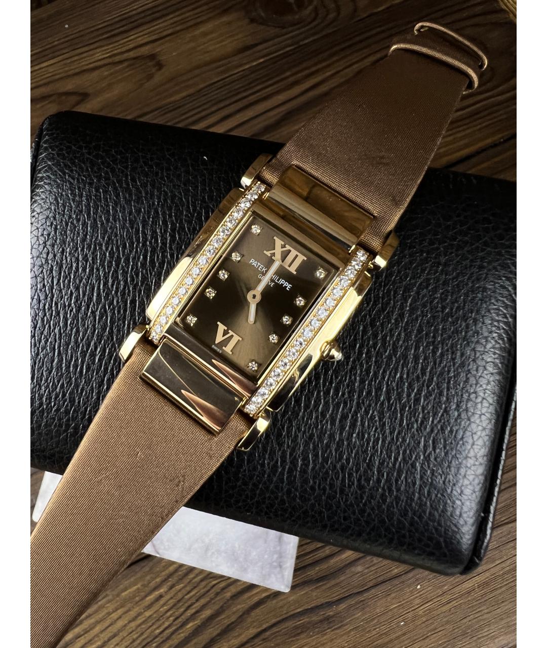 PATEK PHILIPPE Коричневые часы из желтого золота, фото 2