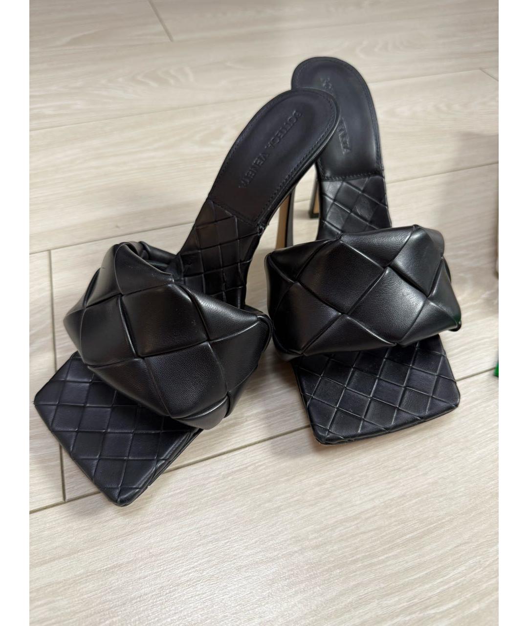 BOTTEGA VENETA Черные кожаные мюли, фото 3