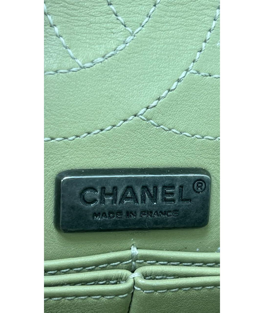 CHANEL Бежевая сумка с короткими ручками из экзотической кожи, фото 6