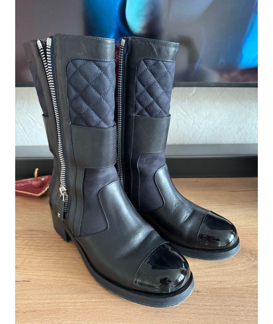 CHANEL Черные кожаные сапоги, фото 5