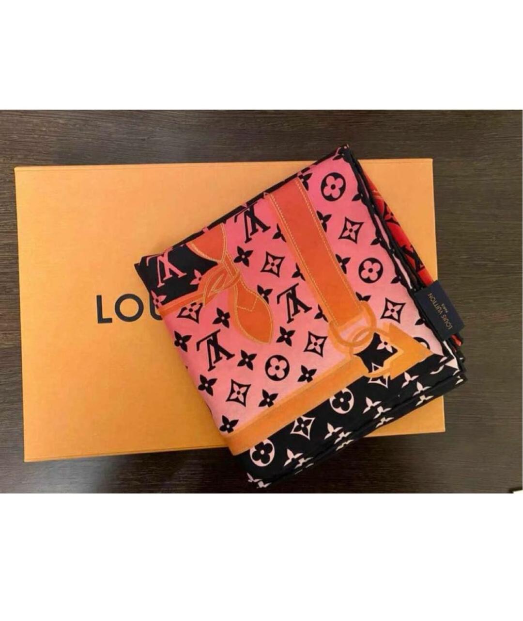 LOUIS VUITTON Оранжевый шелковый платок, фото 3